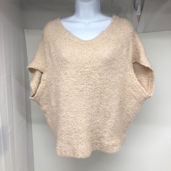 The Limited Sweaters - 💲The Limited Size S Cream Colored Sweater